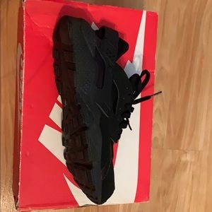 Gently used Nike air huarache